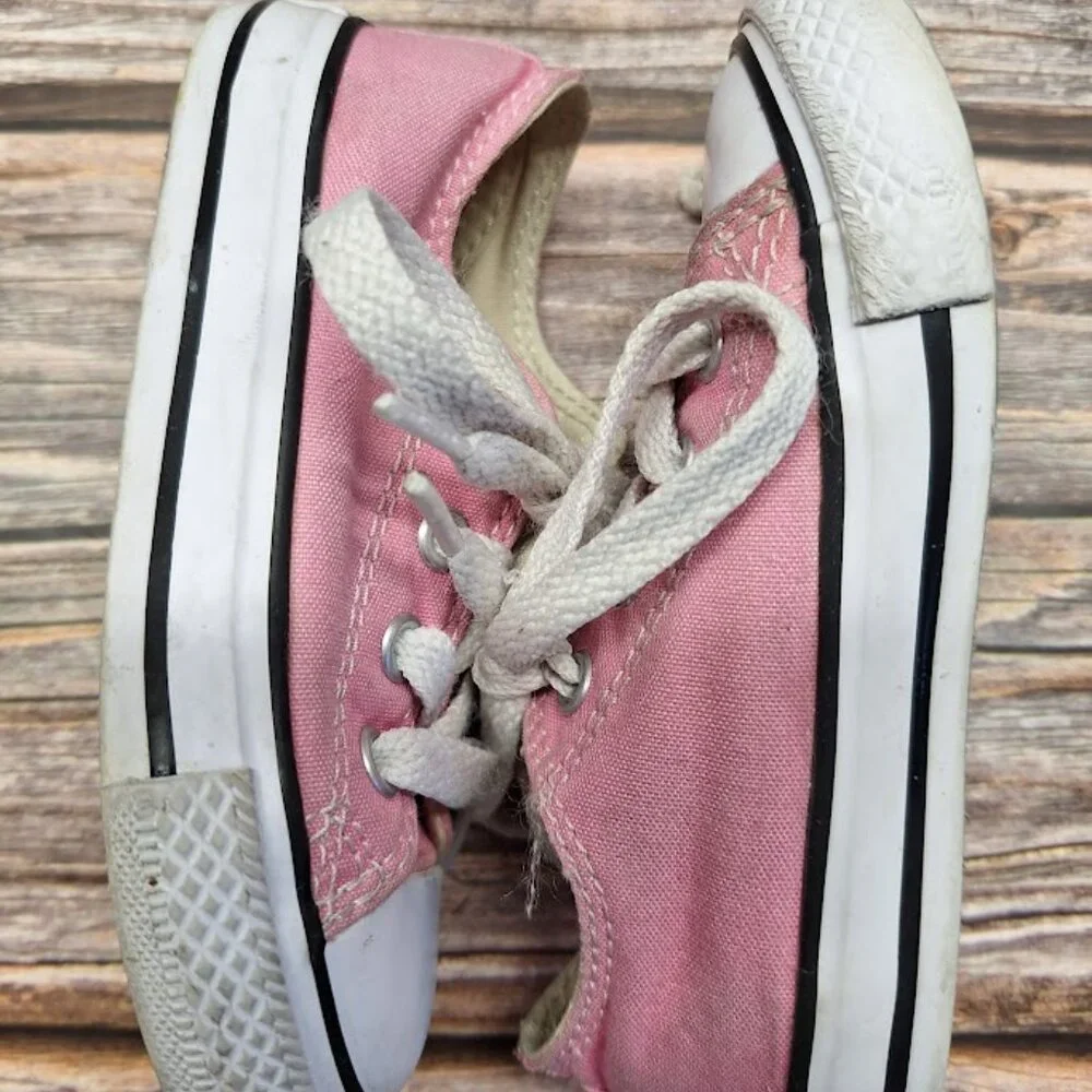Baby/Toddler Converse Chuck Taylor All Star Shoes Size 6